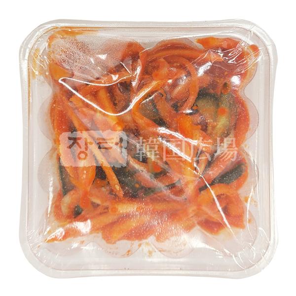 ゴボウのような歯応えのある食感で、独特の香りとほろ苦さが特徴のキムチです。[名称] ドラジ（キキョウ）キムチ[原材料名] キキョウ、きゅうり、コチュジャン、玉ねぎ、砂糖、りんご酢、みりん、にんにく、食塩、粉末唐辛子、サイダー、生姜、ごま油、...