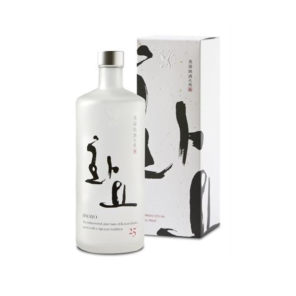 本格純米焼酎「火尭」は、韓国京畿道驪州郡の地下150mの岩盤水と韓国産米100%を原料とし、醗酵させて蒸留した本格焼酎です。「HWAYO」は圧力を低めて低温で沸騰させる減圧蒸留方式を用い、すっきりとした澄んだ味に仕上げました。本格焼酎の深み...