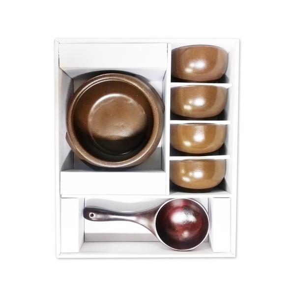 マッコリ器セットマッコリをもっとおいしく味わっていただくために製作されたマッコリ専用かめセットです。[セット内容]・ハンアリ（マッコリ容器/陶器/内容量:1L）1個・マッコリグラス（陶器）1個・マッコリ専用柄杓（木製）1個[原産国名]　韓国...