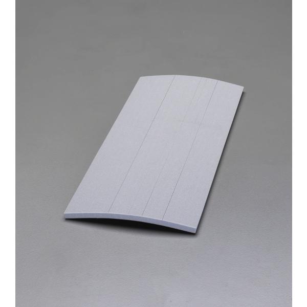 ●材質:ポリエチレン●サイズ:200×430×10mm●付属品:粘着剤付（アクリル系粘着材）ジャバラタイプのセフティーガード発泡素材により優れたクッション性があります。ガレージ・建物などの接触傷の防止に。工事現場・工場・駐車場の安全確保など...