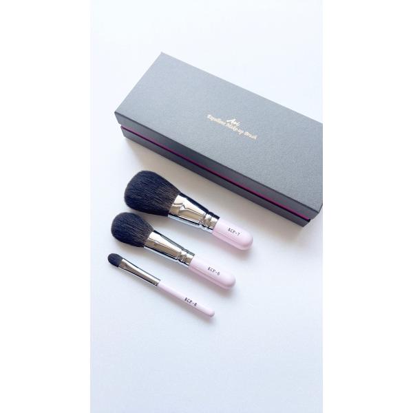 【KCPシリーズ3本セット】　30％OFF・KCP-7フェイスブラシ　灰リス100％(最高級品)　定価14,286円全長13.5cm　毛部分5.0cm　金具部分4.5cm　柄部分3.5cm・KCP-6チークブラシ　灰リス100％(最高級品)...