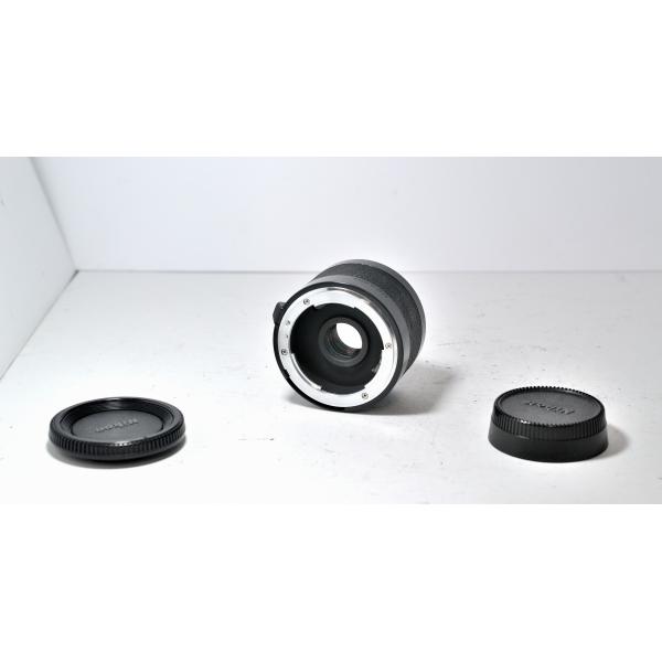 かつて日本光学工業（現:ニコン）社から販売された、マニュアル対応のテレコンバージョンレンズになります。フルマニュアル時代のテレコンであり、また装着するボディやレンズによってはオーバー／アンダーインフが発生する等、使用上何らかの不具合が生じる...