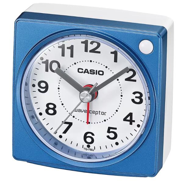 電波受信機能付きの目覚まし時計です。内蔵タイプの電子音アラームは、止めてもまた鳴るスヌーズ機能付きです。スヌーズアラームをONにした際は秒針が停止するので、睡眠時コチコチ音が気になりません。ケースサイズ（縦×横×厚さ）77 × 75 × 4...