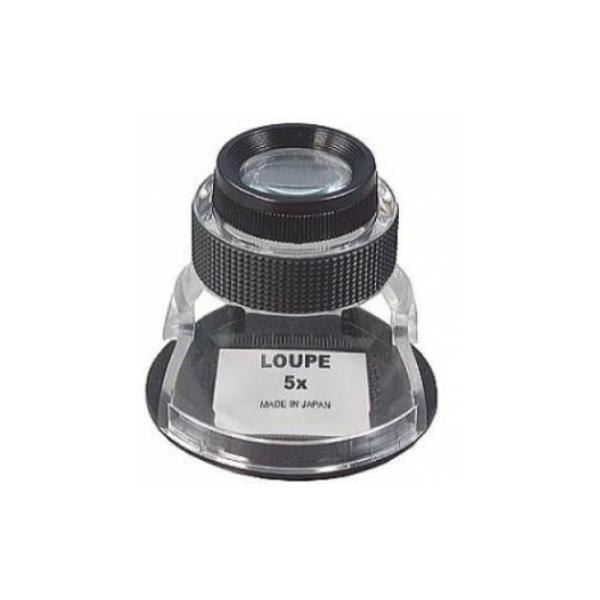 ◆商品特徴見たいものの上に置いて見るデスクルーペです。レンズに眼を近づけて見るタイプです。昔のフィルムを見るのにも便利です。１ｍｍのスケールが付いていますが、外してご覧になることも出来ます。倍率：５．０倍　レンズ径：３０ｍｍ　ガラスレンズ　...