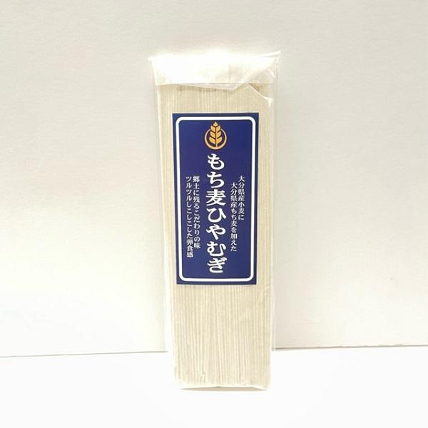 大分県産の小麦粉に大分県産のもち麦を加えて作った、もち麦ひやむぎです。ツルツルもちもちした食感がくせになります。食物繊維が多く含まれているので健康を気にされている方にもぴったりです。内容量：180ｇ原材料：小麦粉（国内製造）、もち麦粉、食塩...