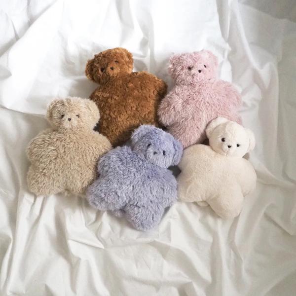 寒い日にぎゅっと抱きしめたくなる、 あったかカイロ入りのぬいぐるみ「テディウォーマー」適度な重みがあり、思わずぎゅっと抱きしめたくなる絶妙なサイズ感のぬいぐるみウォーマー。 じんわり優しい温かさで、お腹に当てて暖めたり、お子さんや愛犬・愛猫...