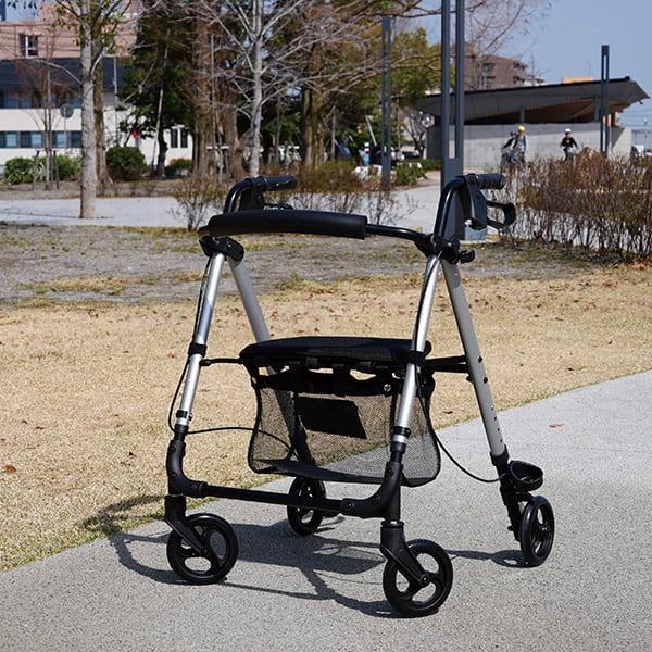 座って休憩できる歩行車 シルバーカー 介護用品 折りたたみ式シルバー
