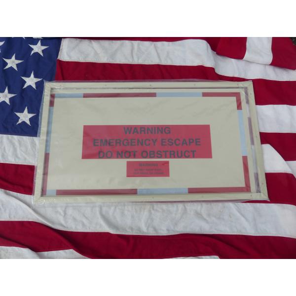 米軍放出品　緊急脱出表示反射板 警告プレート 看板　02 米軍放出品 緊急脱出表示反射板 警告プレート 看板 01x : ホバート