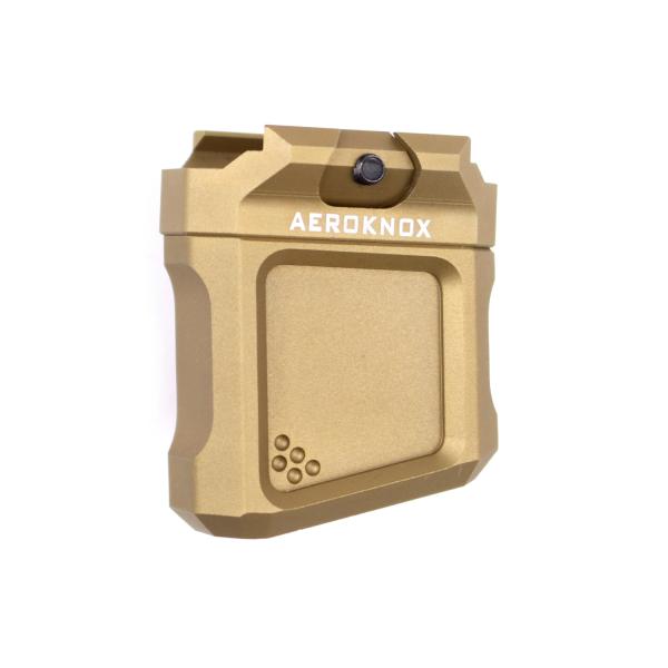 実物グリップ　aeroknox Aeroknoxタイプ AX メタルフォアグリップ 20mmレール M-LOK対応 TAN