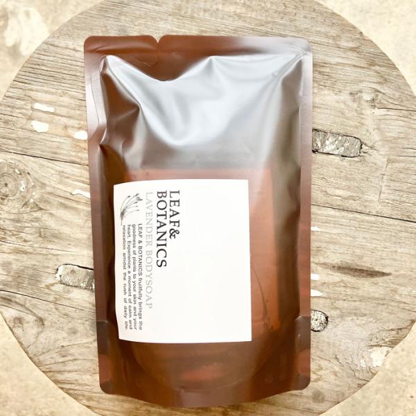 植物由来石けんをベースに、アミノ酸石けんを配合。豊かな泡で肌をすっきりと洗い、すすいだ後は肌に洗浄成分が残りません。保湿成分のアロエベラ葉エキスとグリセリンが洗浄後のつっぱり感をやわらげます。ラベンダー精油のクリアな野の花の香り。こんな方に...