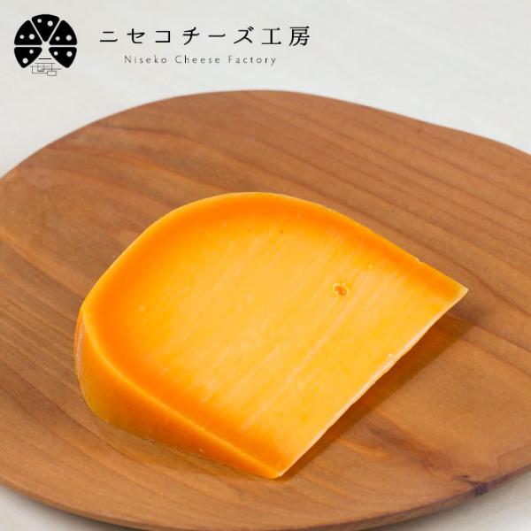 【準取り寄せ商品】ニセコチーズ工房 二世古 椛 12ヶ月熟成 100g 北海道 お土産 おみやげ ミモレット ナチュラルチーズ おつまみ ハードタイプ からすみ