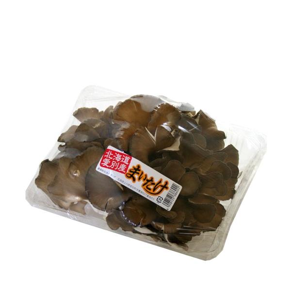 舞茸の美味しさは「茎の食感」にあります。愛別舞茸は茎の部分が大きめで、硬めな食感。茎の部分を大きくするためには、じっくりと育てることにつきます。愛別マイタケは、作りづらくデリケートな品質ですが、味に群を抜いて定評がある舞茸です。北海道の愛別...