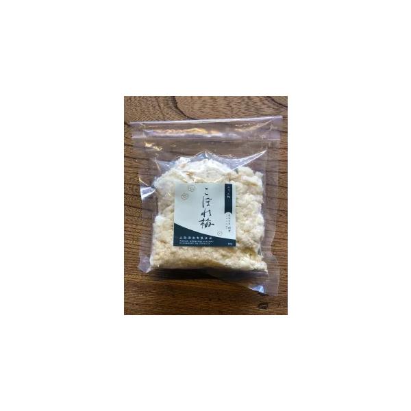 みりん粕(こぼれ梅) 200g桑酒の原料となる純米の本みりん粕です糖の吸収を穏やかにし血糖値の上昇　余分な糖質や脂質の吸収を抑え排出等をさせる効果がありますお料理に加えたり　酒粕と混ぜて奈良漬にもお使いいただけますみりんを搾った後に残る副産...