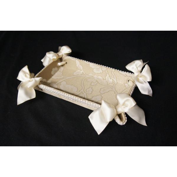 WFjt@[eC[ gC { x[W vZX Pn Jgi[W JENNIFER TAYLOR Heirloom