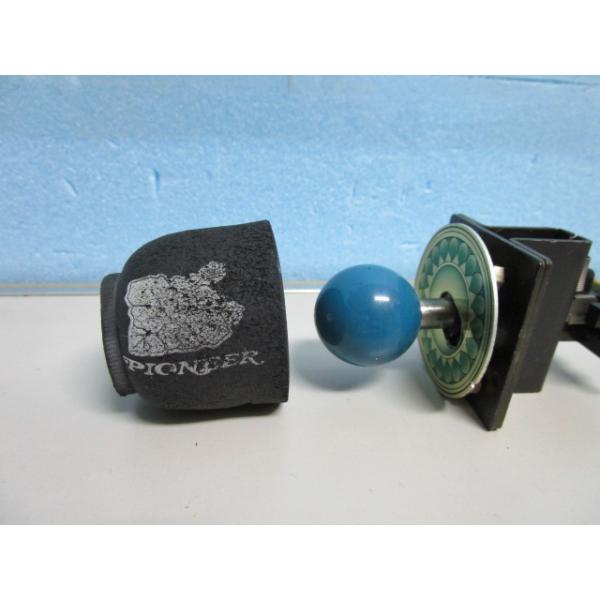 【パチスロ実機：純正の交換用スタートレバー】メーカー：パイオニア機種名：シオサイ３０・等　( 参考の画像 )ハイビスカスレバーサック付き(中古品)発送前に、実機にて動作チェックをしてから発送させていただきます。配線は別売りとなります。ご注意...