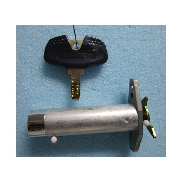 【パチスロ実機のシリンダー】メーカー：アルゼ系鍵番号：HS2021 (長さ：70mm)「ご注意」シリンダーに、テープ跡や機種名等のメモが書いてある事も御座います。取り付けは、ビス２本で簡単に作業が出来ます。対応機種の一例【対応機種は榎本加奈...