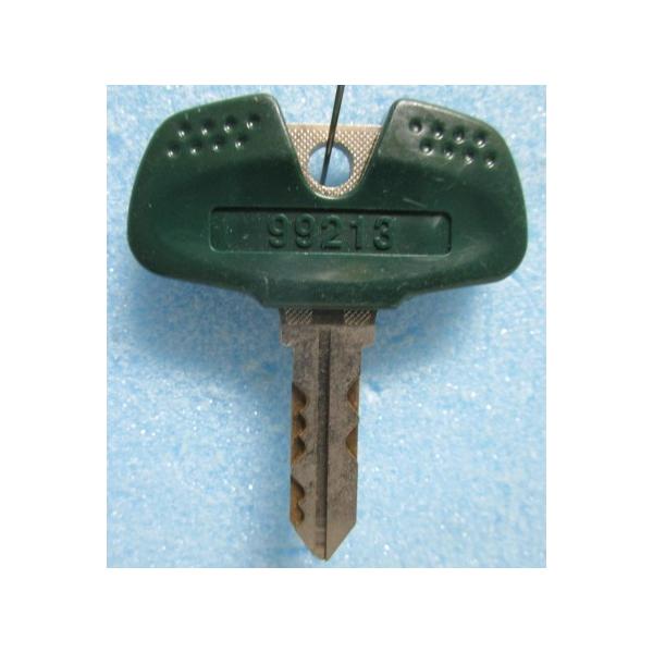※※ 純正:99213/緑　ドアキー　アルゼ系/ユニバーサル　パチスロ実機用【鍵,かぎ,カギ】参考画像