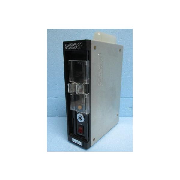 【パチスロ実機の電源ボックス】メーカー：山佐機種名：バイオハザード対応機種のお問い合わせはお断りいたします。使用される方が各自でお調べ下さい。実機ではないのでご注意ください。文字数制限がある為、以降はパソコンでご覧になっていただきますように...