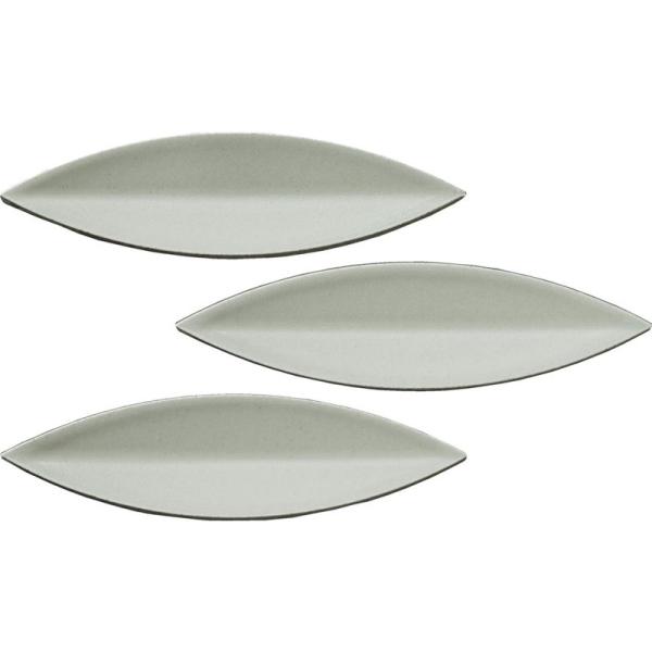 ÉUCN Ntg^C NjRC KLOLO NICOLAI NIC-03[o]