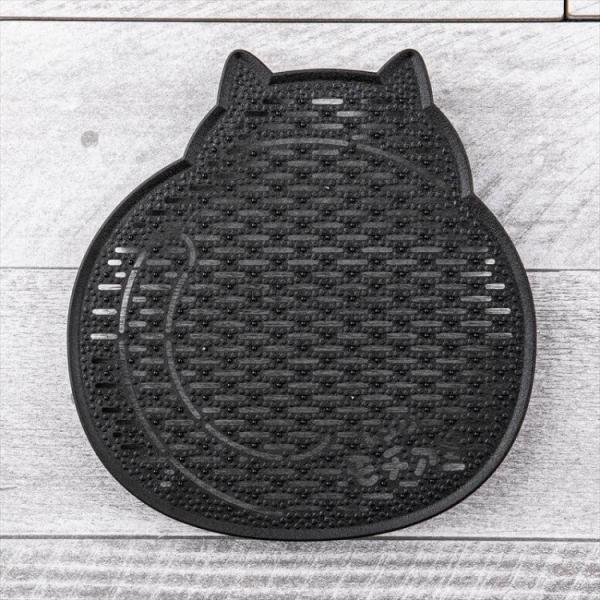 かわいいねこのキッチングッズ年末年始のおもちシーズンにもぴったりのもちあみ。おもちなどの食材がこびりつきにくく、冷凍食品の解凍にも使えます。1、おもちを水にくぐらせ、もちあみの上に置きます。2、そのまま電子レンジに入れ加熱します。3、つきた...