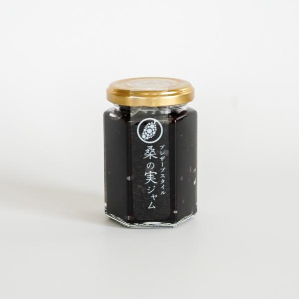 ■内容量:150g■アントシアニンたっぷりの体に嬉しいジャムです。<br>■ゆうきの里東和産の桑の実を100%使用した、プレザーブスタイルのジャム。<br>■初夏に、ひと粒ひと粒丁寧に摘んだ桑の実を、丸ごとジャムにし...
