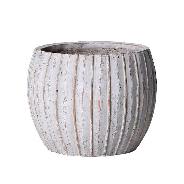縦線が入ったセメントポットです。アンティークな加工を施した大人シンプルなデザインです。多肉植物やハーブなどと相性抜群です！