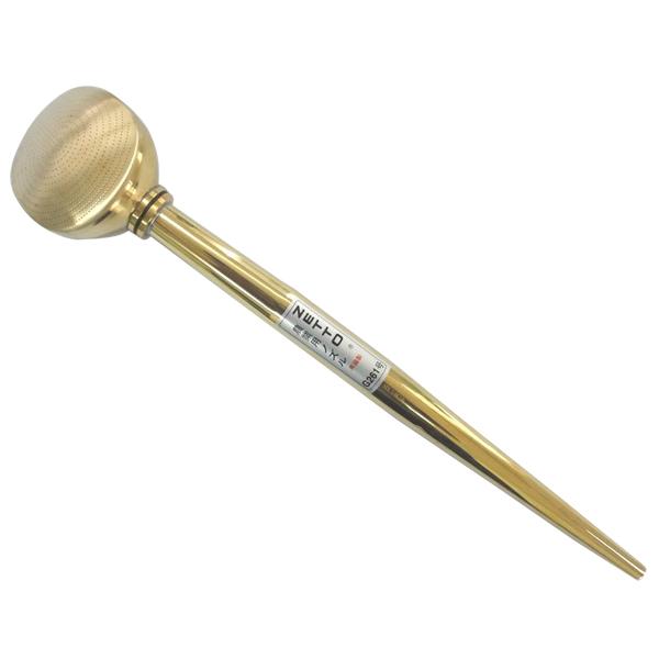 伝統の「特殊噴板」仕様で、ソフトに散水！農家の方にお薦めします！2方向から精密な穴開け加工をしているため、作物を傷める事のないふんわりと広がりのある水かけが可能になります。1本ずつはんだ付けの丁寧な手造りで、総真鍮磨き仕上げのため錆びにくく...