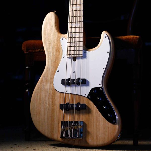 石*士様 【希少】Crews Maniac Sound UNCLE JJ 4弦ベ Crews Maniac Sound / JB-2004 Maple Fingerboard Black アクティブ