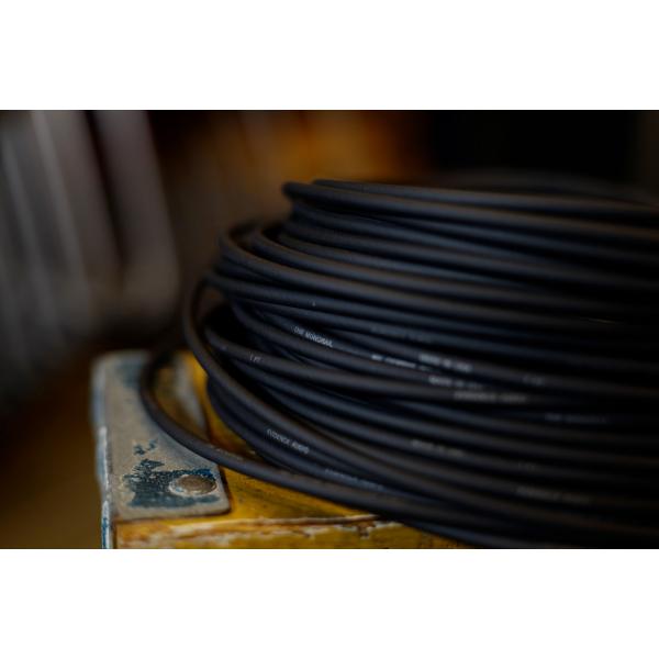 デヴィッド・ギルモア、ノエル・ギャラガー、グレアム・コクストン、レディオヘッドのエド・オブライエン、ジョシュ・スミス、ガスリー・ゴーヴァン、アンディ・ティモンズ、ガイ・プラット、スティーブン・ロザリーなど、多くのアーティストが使用しています...