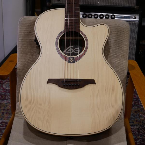 LAG Guitars / T70ACE / TRAMONTANE / オーディトリアム / エレアコ / トップ単板 / サイドパーク店在庫品