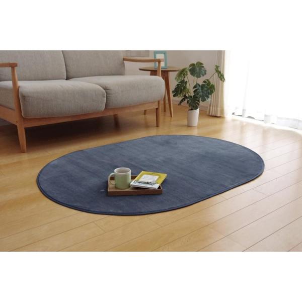 サイズ:約100×140cm楕円カラー:ベージュ素材:表地=ポリエステル100%【フランネル】※抗菌防臭加工/裏地=ポリスエステル100%【不織布】※すべりにくい加工/中材=ウレタンフォーム1mmヘリ=PPテープ