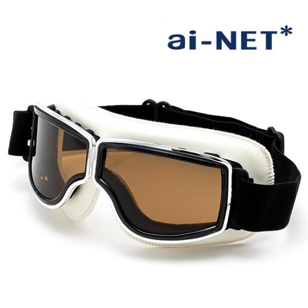 | 商品詳細商品名：ヘルメットゴーグルメーカー：ainet/アイネットJAN：4573125838385カラー：ホワイト/スモークサイズ：190mm×80mm素材：ポリカーボネート（UVカット・耐衝撃性）※大きなフレームの眼鏡や特殊な形状の...