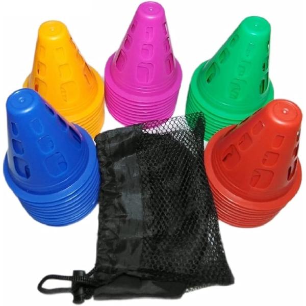 ・「用途」ミニカラーコーン。超軽量、ミニサイズで個人の練習にピッタリなカラーコーンの5色、50本セットです。メッシュ袋付・「内容」セット：各10（赤・青・緑・オレンジ・ピンク）計50本、すべて収納し持ち運びに便利な、網組みの収納ポーチが付属...