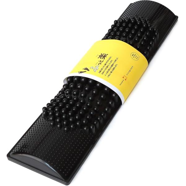 ・ふっと楽は、足裏を気持ちよく刺激する青竹踏みです。男性にもご好評いただいているビッグサイズ。おしゃれなブラックカラーはインテリアにも馴染みやすく、いつでもそばに置いておきたい一品です。・足裏は第二の心臓とも呼ばれ、全身のツボがあります。足...