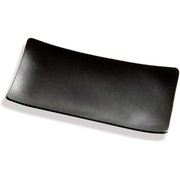 バリエーションコード : 2BURKPFU6T「日本の職人が1つ1つ丁寧に作りました」 自社工房で心を込めて1つ1つ丁寧に作っています。プレス機でなどですぐに形成できるものではなく、「革絞り」という日本古来から伝わる伝統技法で、時間をかけて...