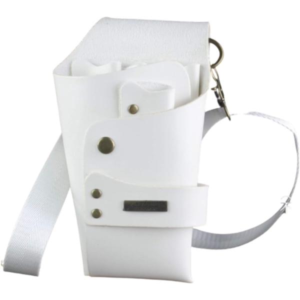 バリエーションコード : 2B6XWSGYC1・＊合成皮革で作られた高級感あふれるシザーケースです。・＊サイズ：20cm x 11cm 、ハサミ５丁入れ・＊高級感たっぷりでおしゃれです。スペアとしても活躍できます。・＊全ての美容師・トリマー...