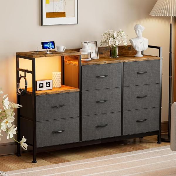 バリエーションコード : 2BRI3OCNO1「暮らしに馴染むシンプル設計」木目の美しいウッドデザイン天板、柔らかな表情の不織布の引き出し、空間をスマートに引き締めるスチールフレーム。3つの素材の組み合わせが、空間に豊かな表情を生みます。お...