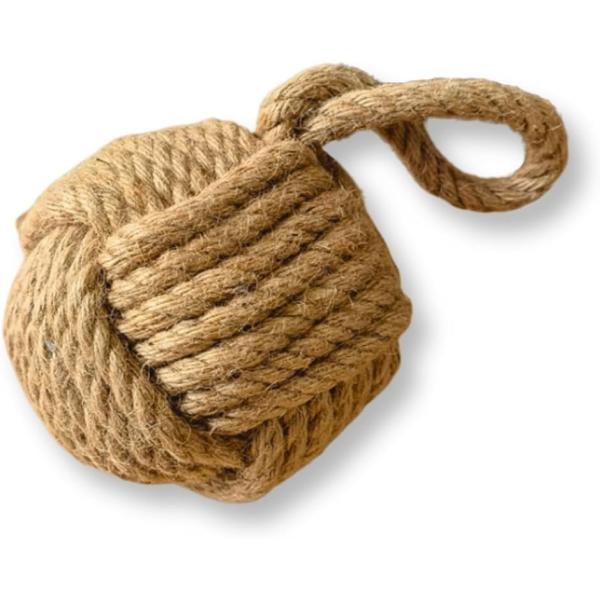 バリエーションコード : 2B93RPS1II自然素材の麻縄デザイン このドアストッパーは、耐久性とファッション性を兼ね備えた麻縄で編み上げられた球形デザインが特徴です。シンプルな白色と自然な麻縄の質感が見事に調和し、どんなホームデコレーシ...