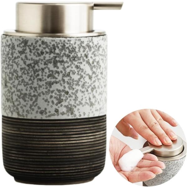 バリエーションコード : 2B95Y4DHY2「陶器製で上品なディスペンサー」本品は、見た目がとても上品で品があり、陶器の温かみとマット釉薬の質感が、洗面所やキッチンなどのインテリアに自然な美しさを加えてくれます。泡を押し出すプッシュヘッド...