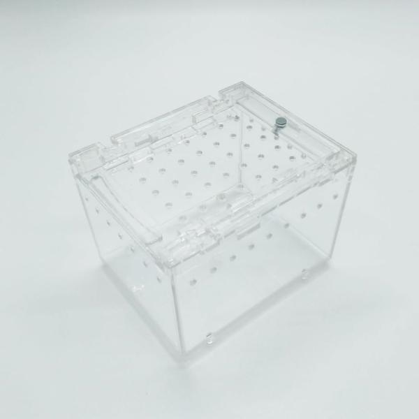 バリエーションコード : 2B9DCO8IGJこの爬虫類飼育ケースは、スライドカバーデザインにより、ペットのお手入れが簡単で、餌を与える際の逃走を防ぎます。シェルターには特別な餌の扉や小さな穴が設計されております。このケージは360度透明な...