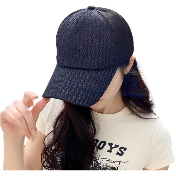 バリエーションコード : 2B9F8R4T5Qほどよいキラキラ感がとってもキュート。ホログラムのようにきらりきらりと角度によって変わるため華やかさを演出できますバックはメッシュ仕様のため蒸れにくく、汗ばむ季節にオススメのアイテムです。つばも...