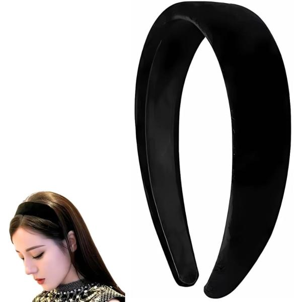 バリエーションコード : 2B9VRCD98Q「フォーマルデザイン」無地でシンプルな幅広カチューシャです。ベロアは、柔らかく温かみがあり、艶めく上品な光沢が特徴の生地で、華やかで明るい印象を与えます。「可愛いデザイン」上品なワンカラーでベロ...