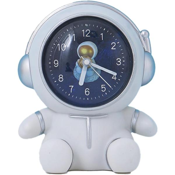 バリエーションコード : 2B9W0JDF1Dおしゃれでおもしろい宇宙飛行士型の貯金箱は、500円玉貯金を楽しむ子供や大人にぴったりのアイテムです。小銭を仕分けるのが楽しくなるデザインで、貯金箱おもしろグッズとしてプレゼントに最適な一品です...