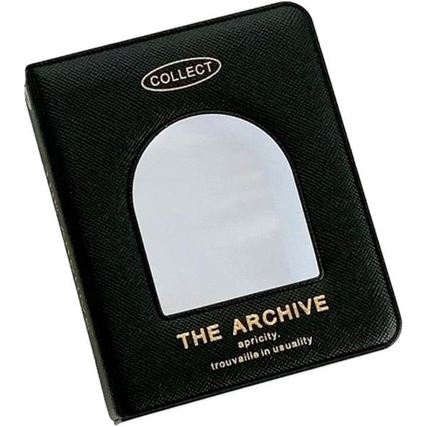 バリエーションコード : 2B9WU3DTTO推し活に最適なかわいくてお洒落なコレクトブックです。チェキやトレカをキレイに保管できるアイテムです。コンパクトなサイズながら、最大40枚の写真を収納可能。お気に入りの推しを表紙に飾れる窓付きデザ...