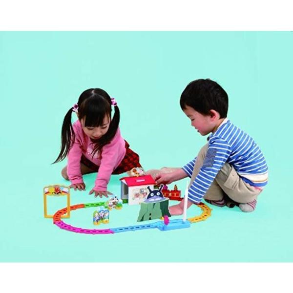 日本未発売 アンパンマンレール わくわくslマンレールセット