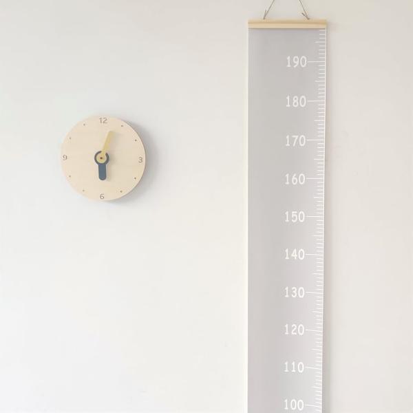 バリエーションコード : 2B9VJ1P5CN「シンプルで洗練された北欧風デザイン」シンプルなデザインのため、様々なお部屋のインテリアにも自然に溶け込みます。「特徴」お子様の成長の節目節目を記録するのに最適で、直接ペンで身長を書き込んで残す...