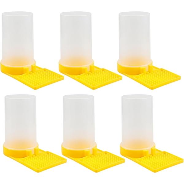 「ミツバチ用給水器６個セット」簡単に設置できるミツバチ用自動給水器６個セットです。流蜜のない早春や越冬の時期で少量の給餌を行いたい際に便利です。「吸う分だけ排出できる構造」ミツバチが吸う量だけ砂糖水が自動的に出るシステムです。また、容器が半...