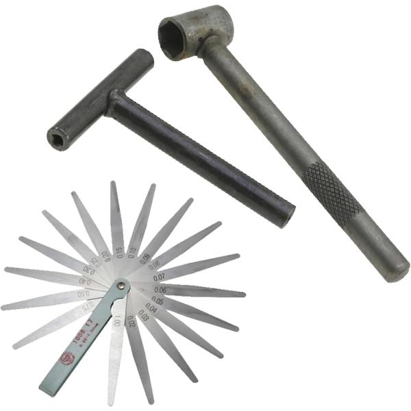 バリエーションコード : 2BJOQ63VGD「バイクのタペット調整に」スーパーカブ・モンキー・ダックス・エイプなど、オートバイのバルブクリアランス調整に使用できる、アジャストレンチ・シックネスゲージ3点セットです。「耐久性のあるステンレス...