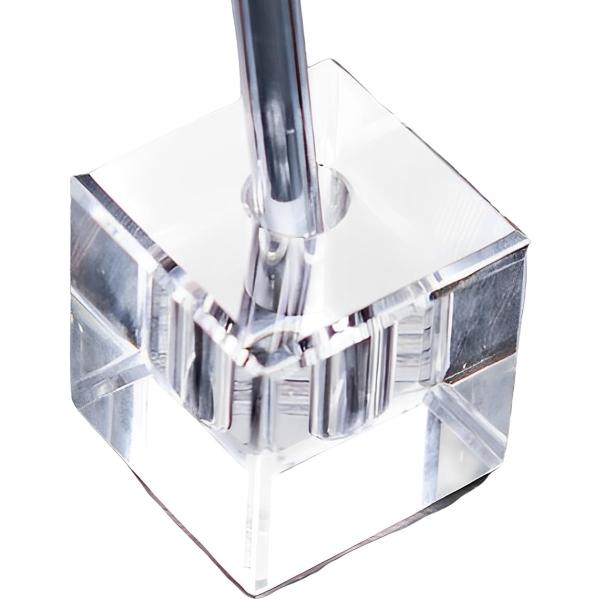 バリエーションコード : 2BJPL5Y18Uこの商品は、水晶でできた筆差しで、万年筆や鉛筆、ボールペンなどを一本に使用するペンスタンドです。シンプルで高級感があるクリスタル製なので、置くだけでインテリアにもなり、スタイリッシュな雰囲気を演...