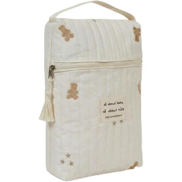 デザイン: 上質なキルティング加工を施した白いおむつバッグで、タッセルとスター型の装飾付き収納力: 便利なジッパー付きで、おむつやベビー用品を効率的に整理可能携帯性: ストラップ付きで、ベビーカーへの取り付けや持ち運びが簡単実用的機能: 防...